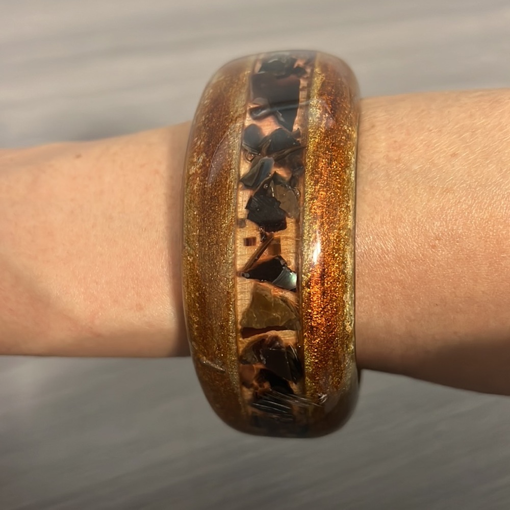 Vintage Plastic Bangle Bracelet with Embedded Wood Design, Boho